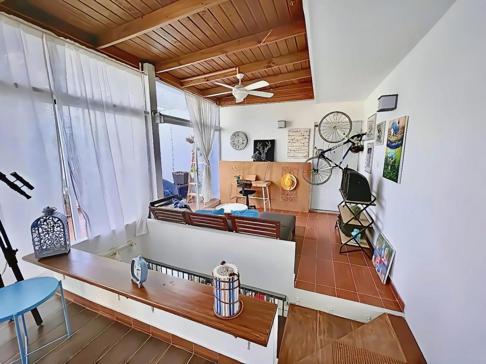 Duplex,near The Airport Apartment *