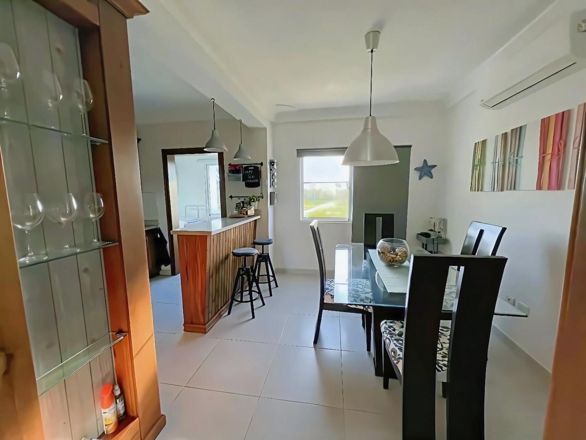 Duplex,near The Airport Apartment *