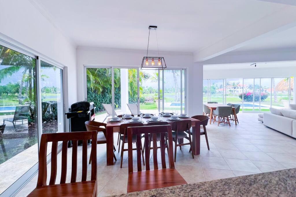 New View Cocotal Golf Villa