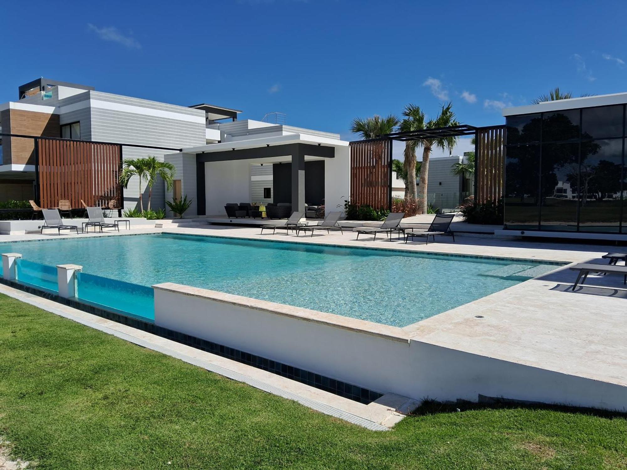 Ventura Golf Apartment