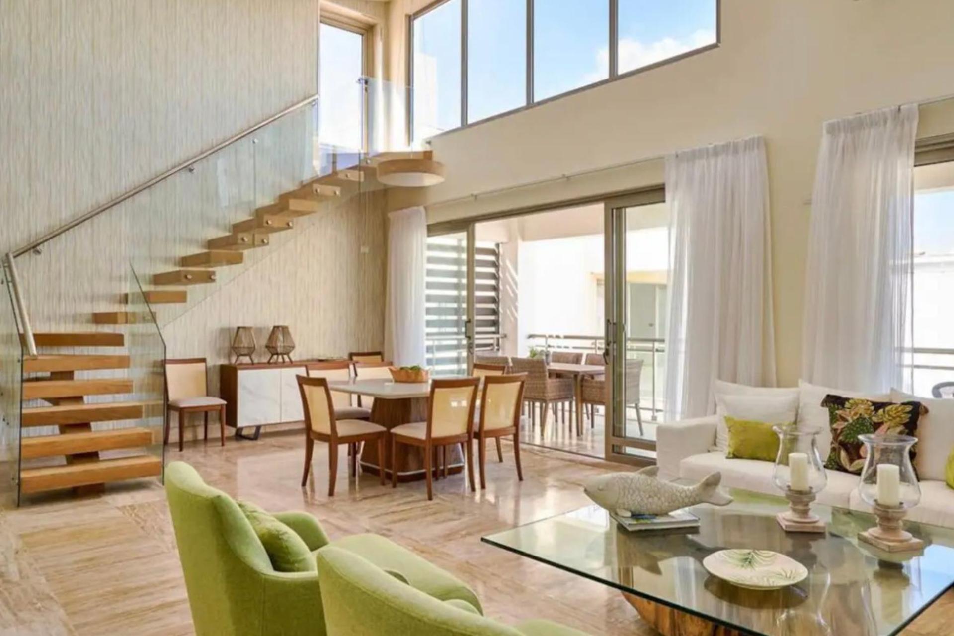 Aparthotel With Sea Views *