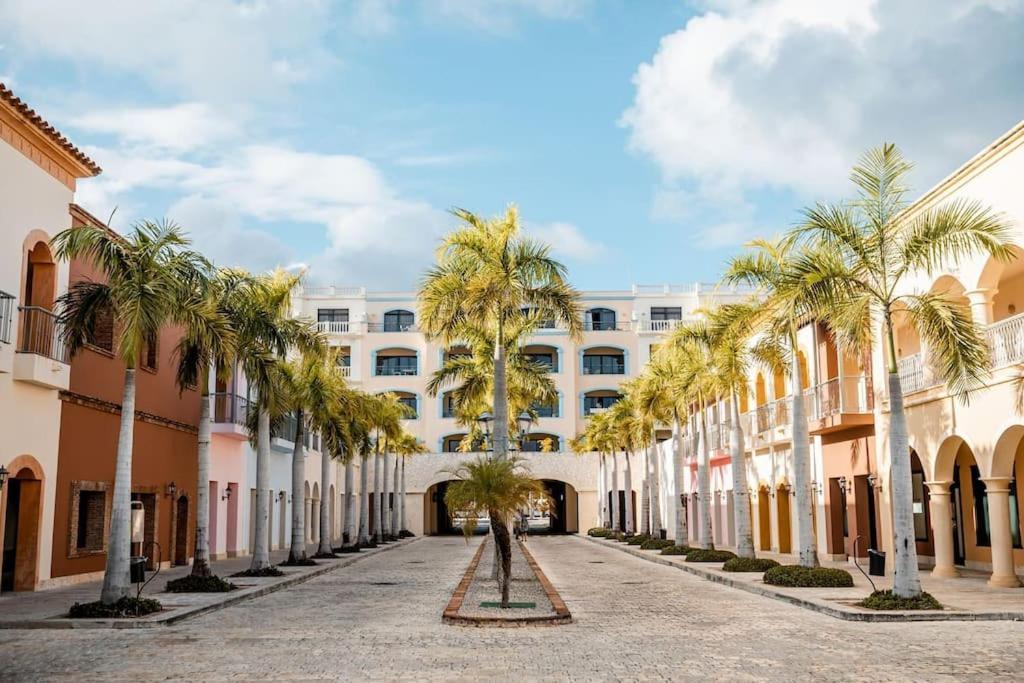 Sunset View, Walk To Pool, Hot Tub, Dining, Shops Apartment Punta Cana