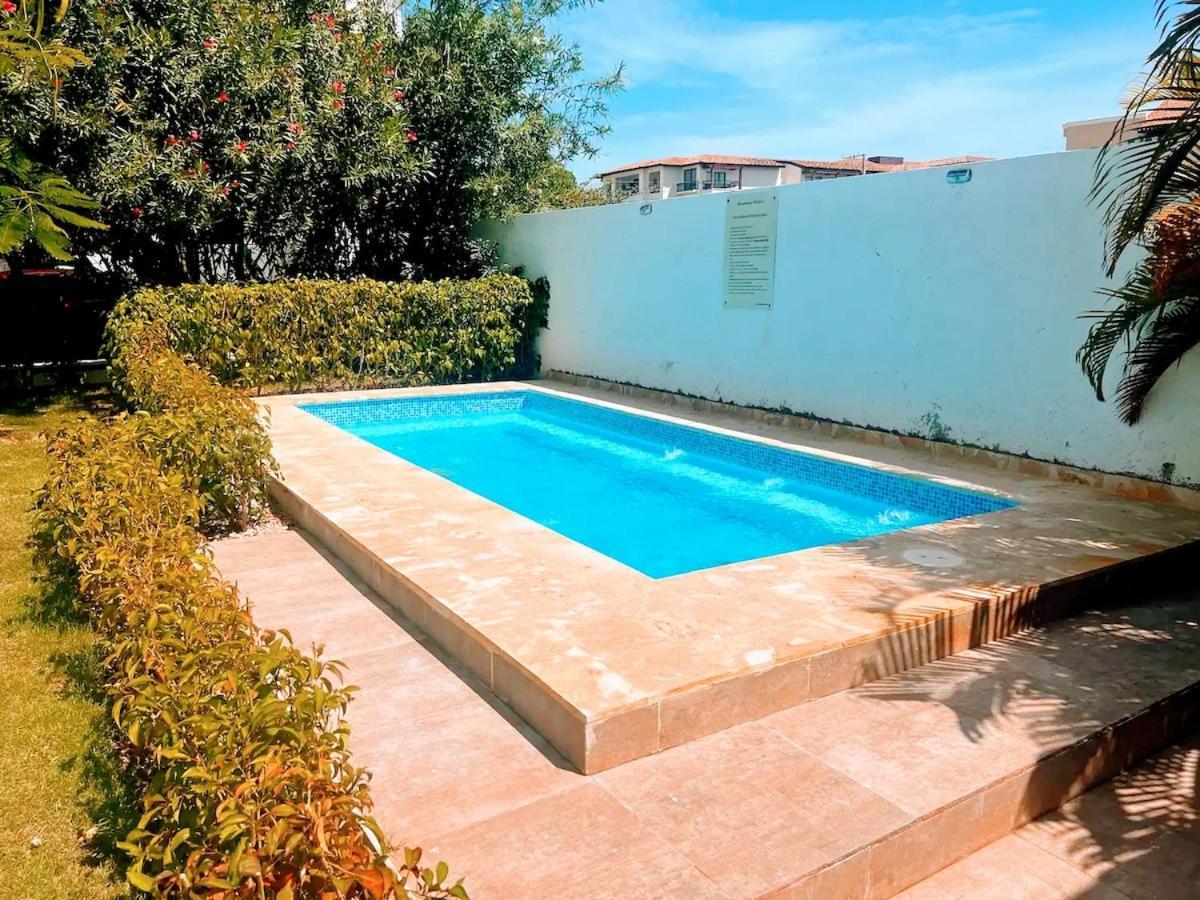 Hot Tub, Pool, Walk To Fun, Beach, Dining, Shops Apartment *