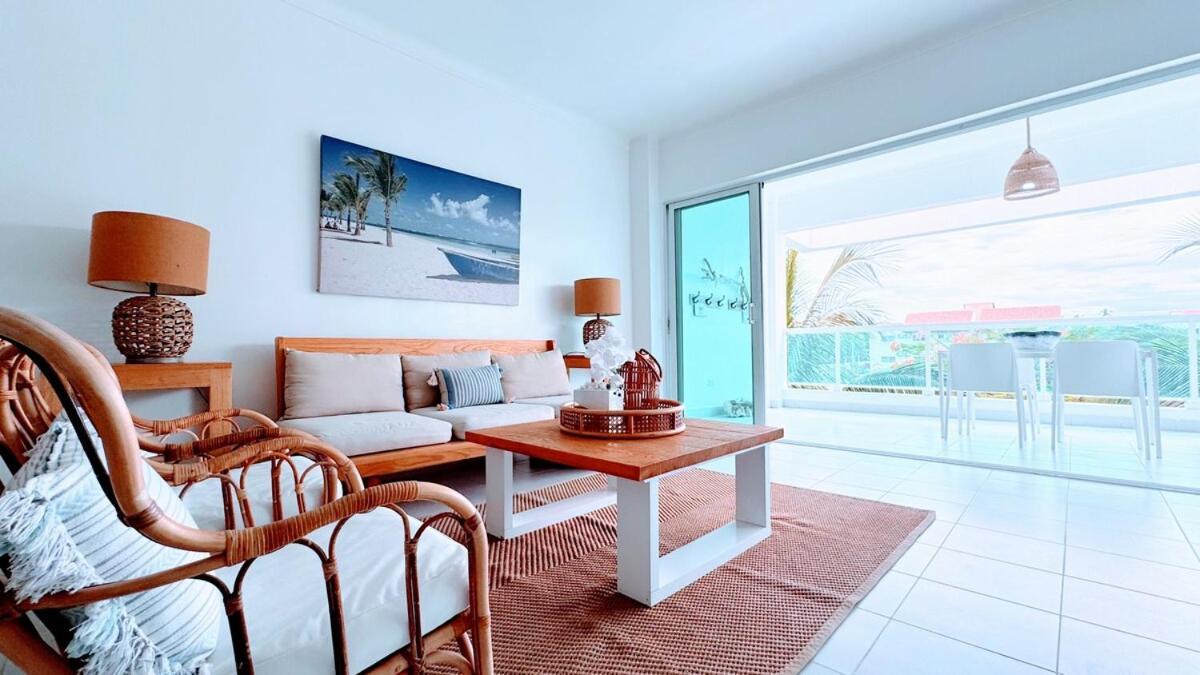 Apartment Hot Tub, Pool, Walk To Fun, Beach, Dining, Shops *
