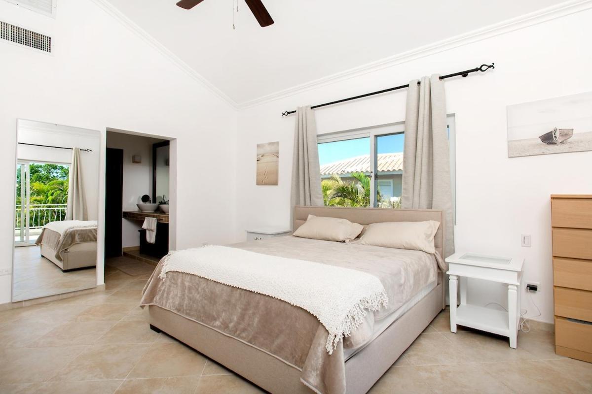 Stunning 4 Bedroom Luxury Villa