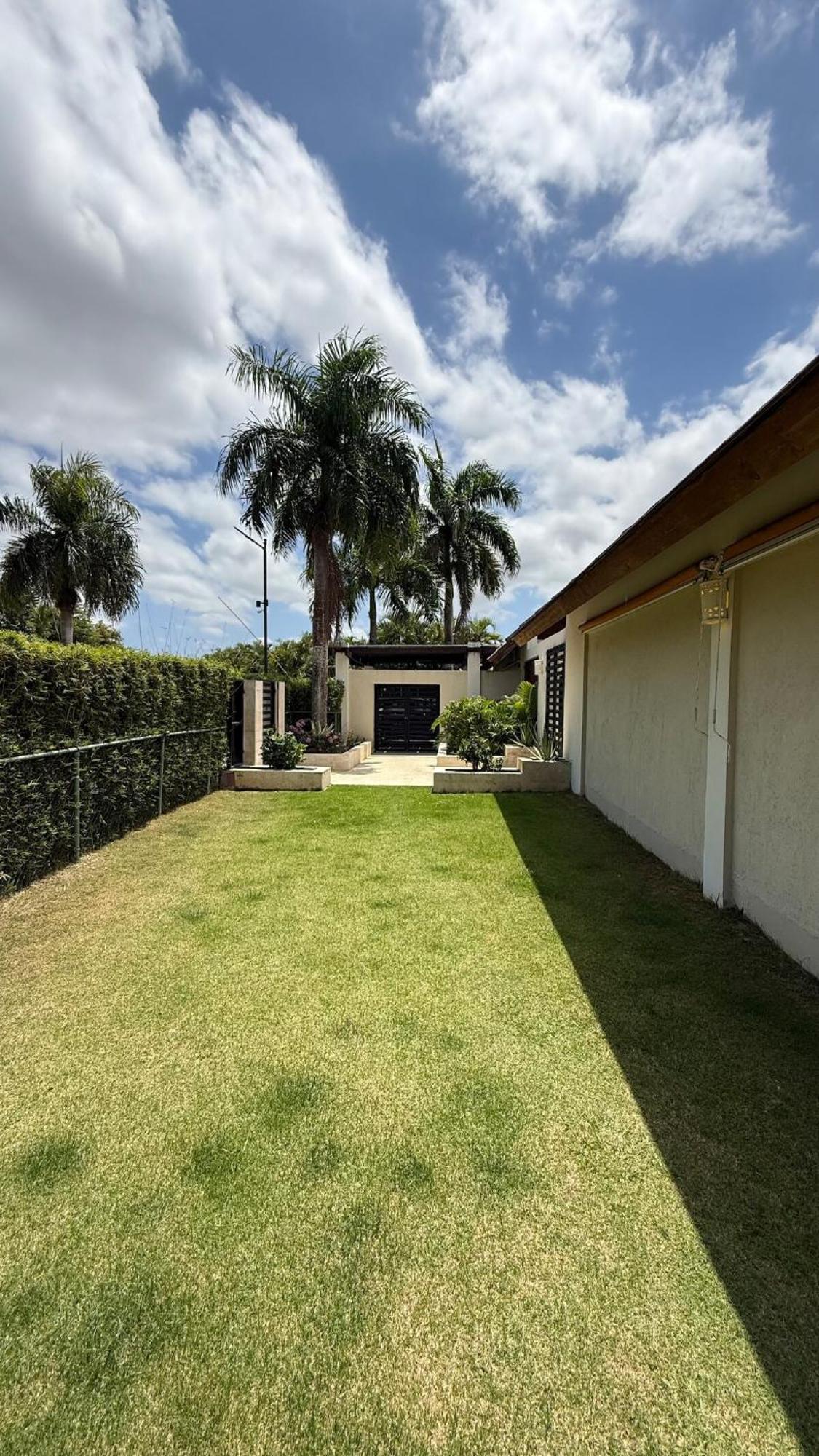 Villa Centrally Exterior Accessible & Pet Friendly Punta Cana