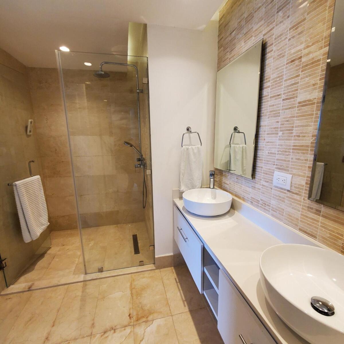 Apartment Large And Spacious 1 Bedroom Beachfront In Cap Cana,
