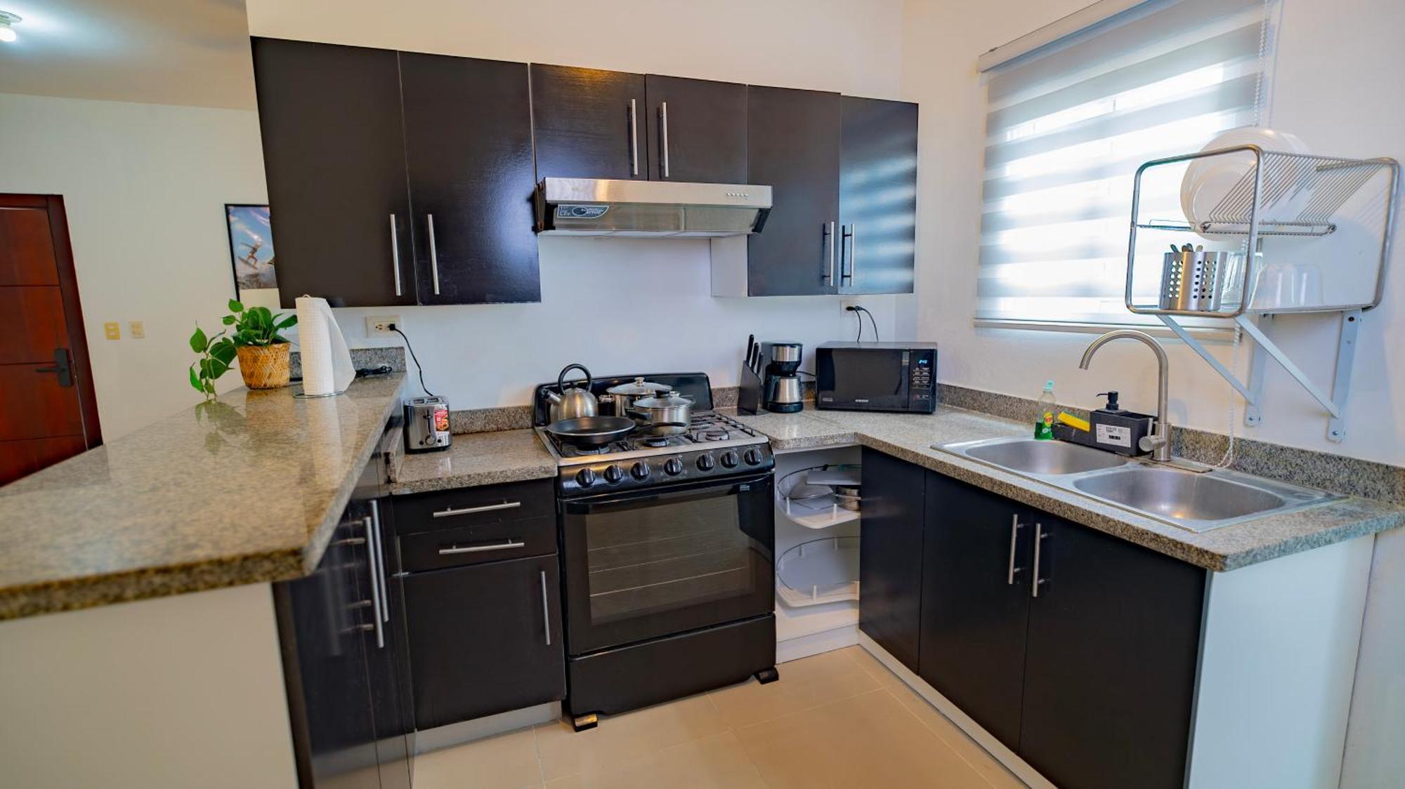 Caribbean Tropical - Free Electricity Included Villa