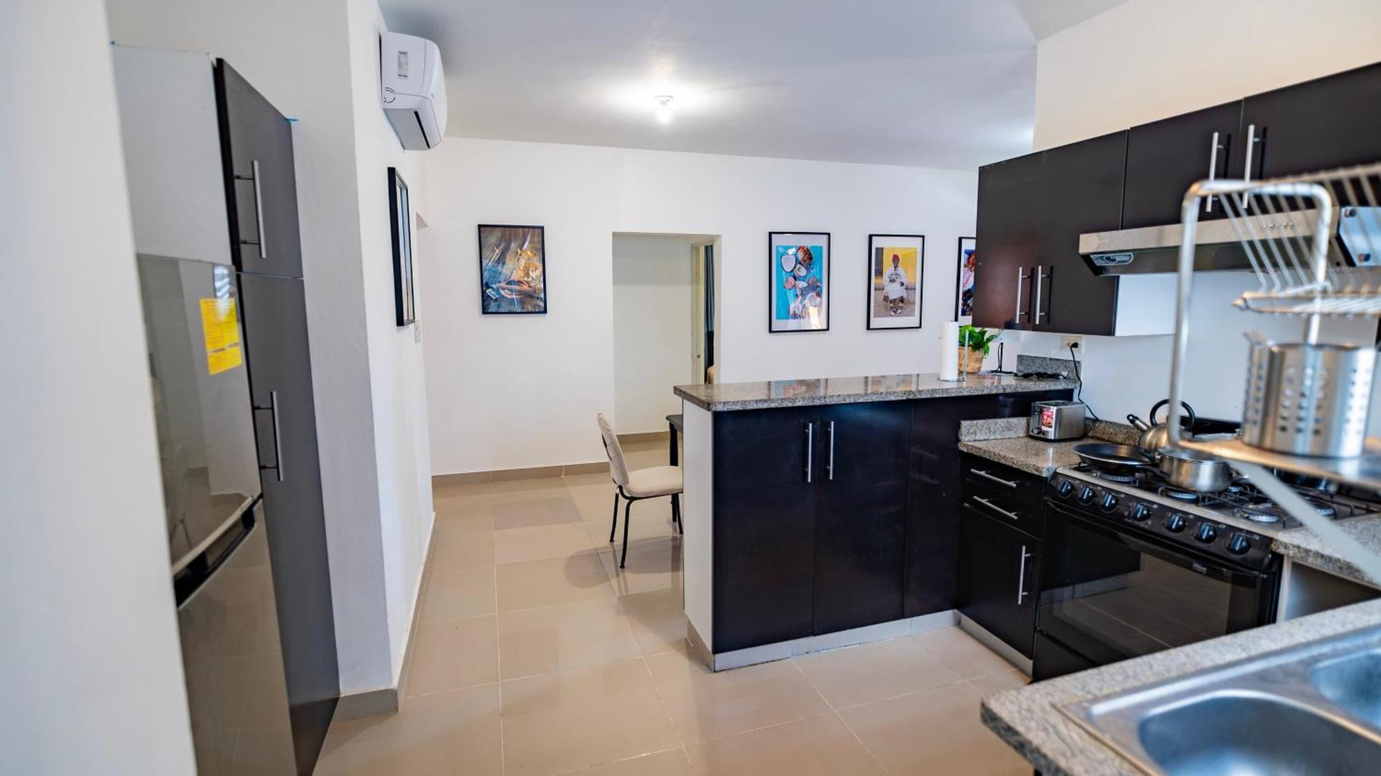 Caribbean Tropical - Free Electricity Included Villa