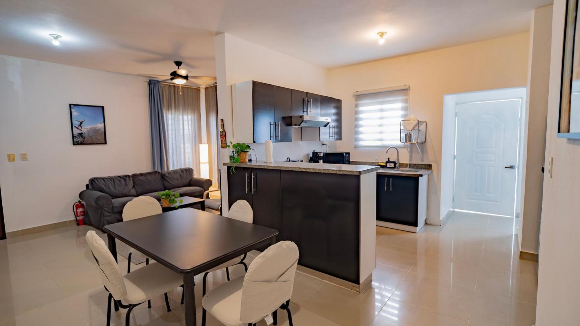 Caribbean Tropical - Free Electricity Included Villa