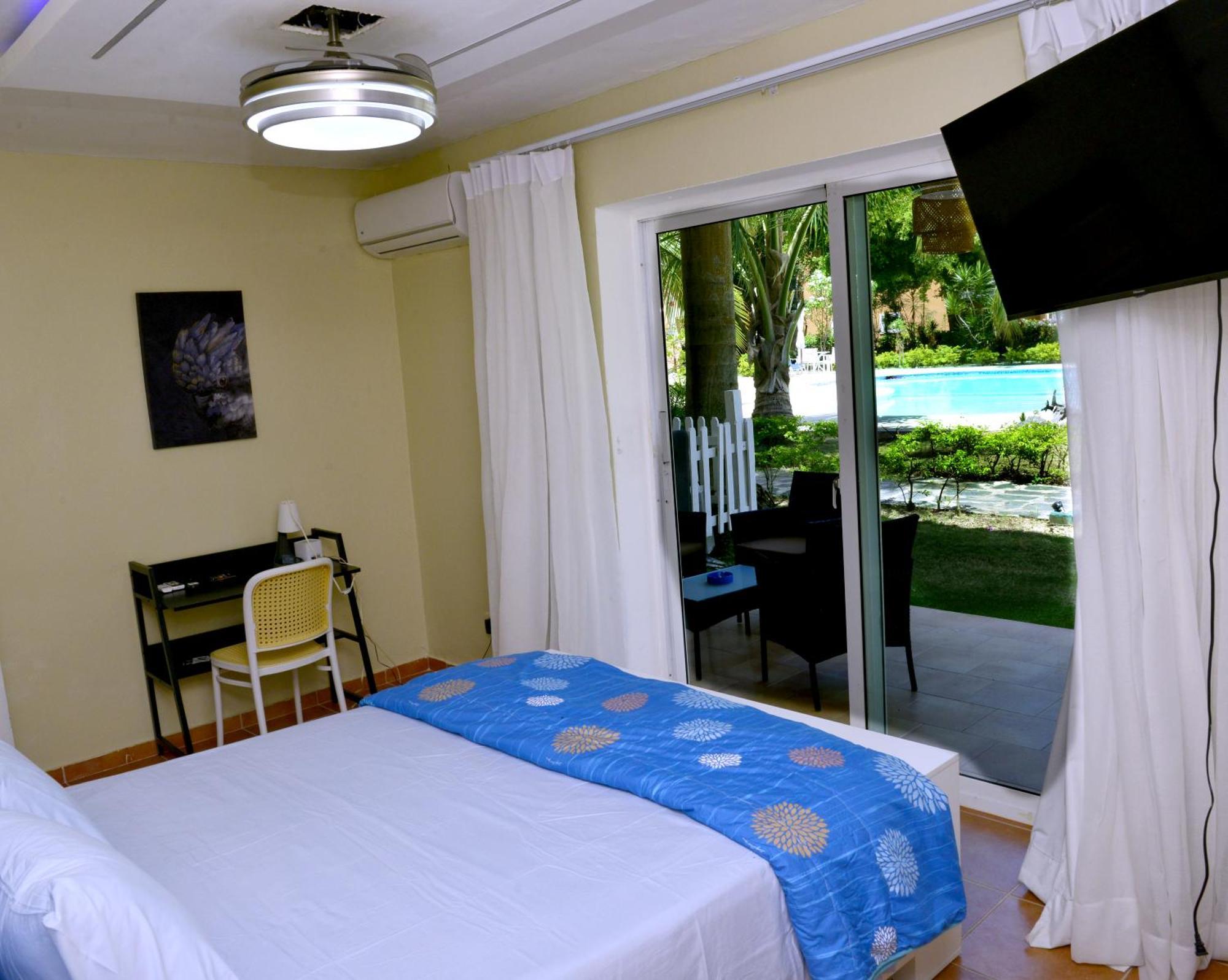 Apartment Peaceful 2 Bed - Pool & Private Access