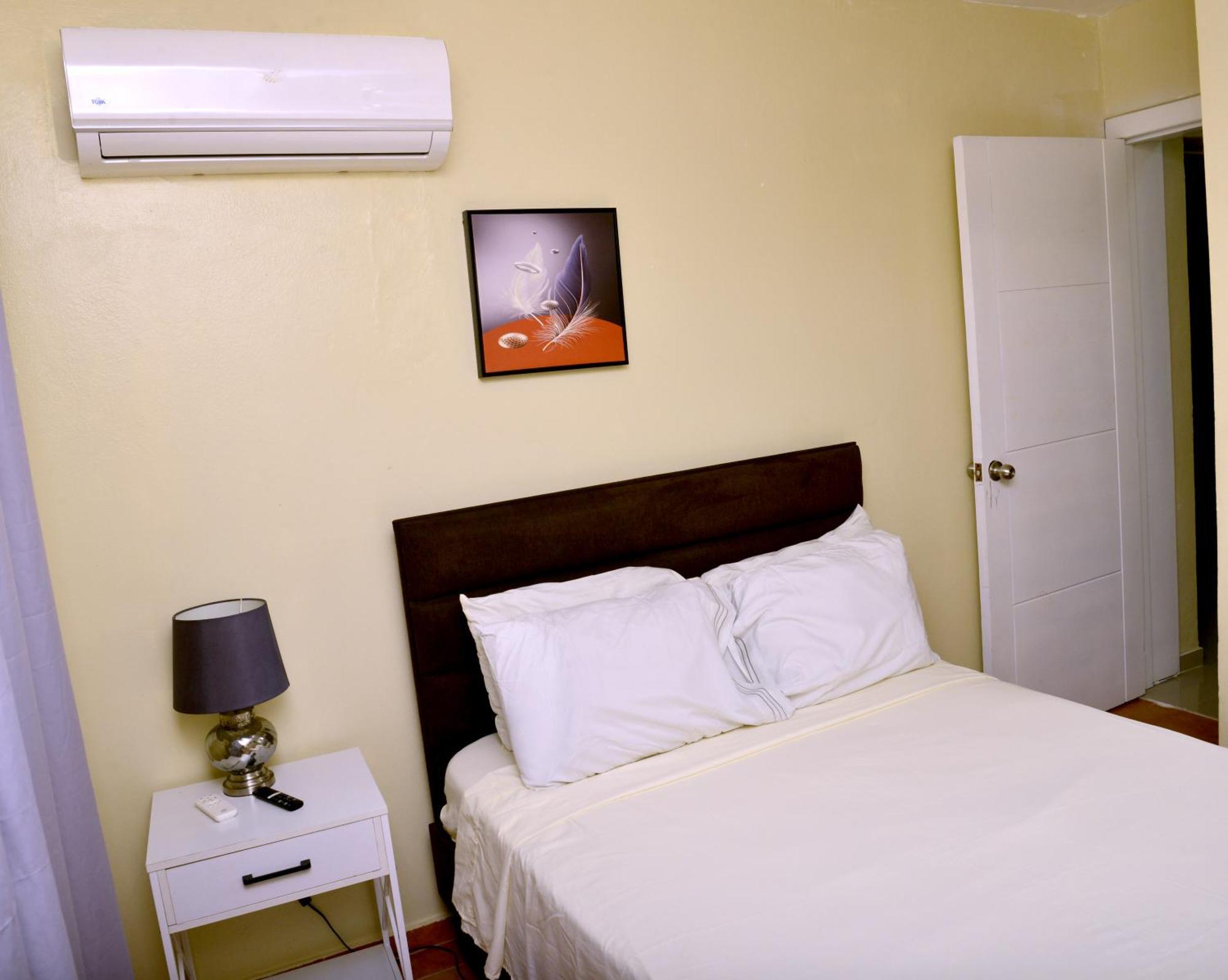 Peaceful 2 Bed - Pool & Private Access Apartment Punta Cana