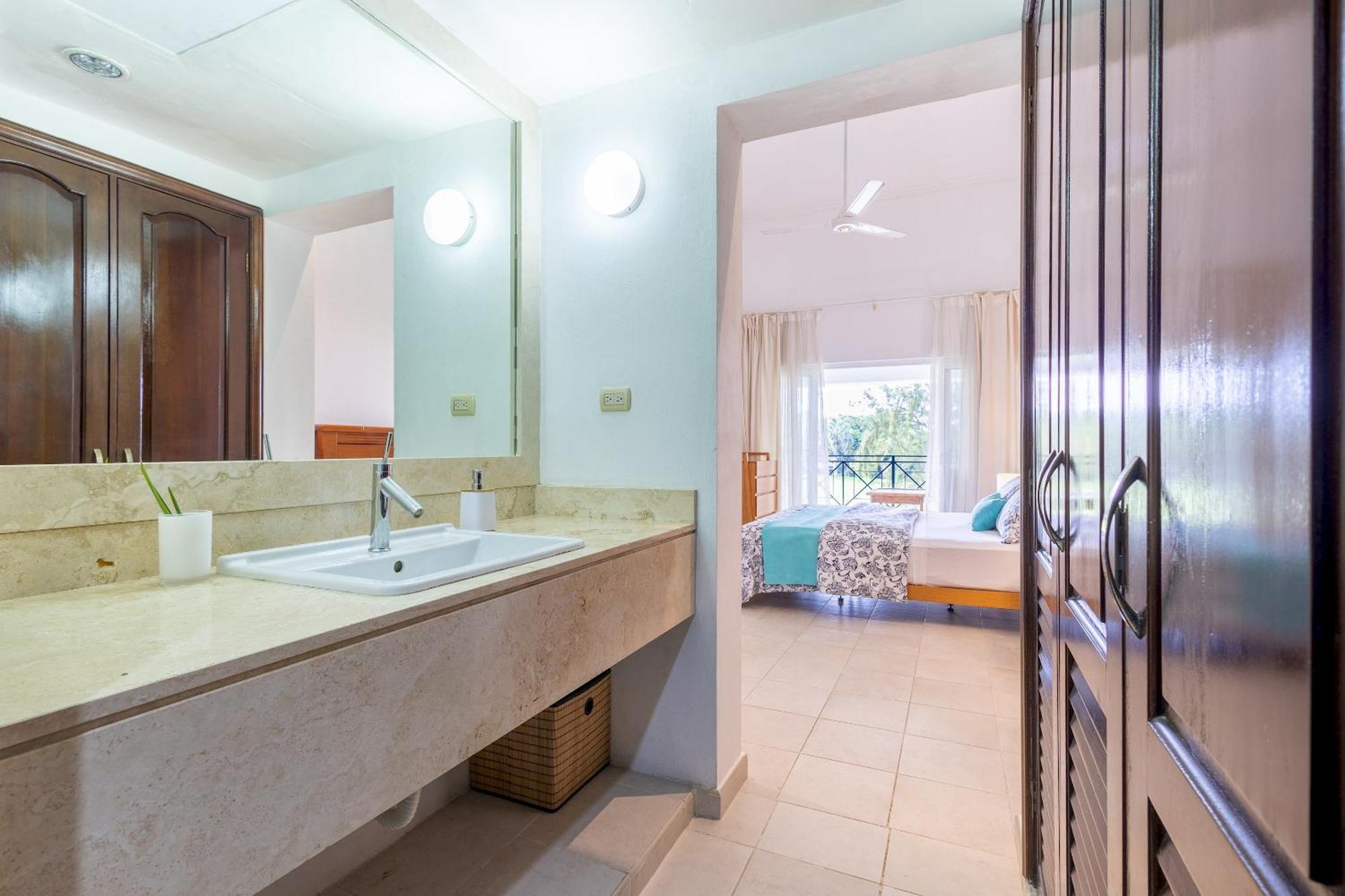Private & Luxury Cocotal In Gated & Secured Community Apartment *
