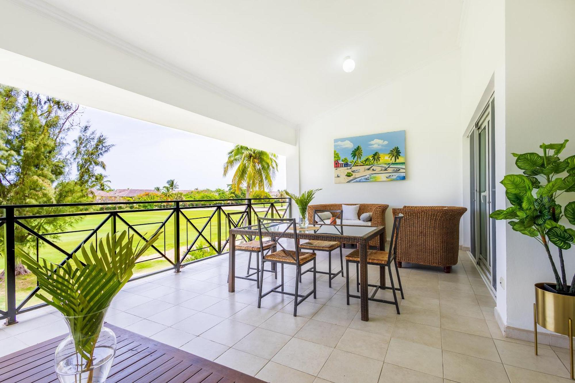 Private & Luxury Cocotal In Gated & Secured Community Apartment