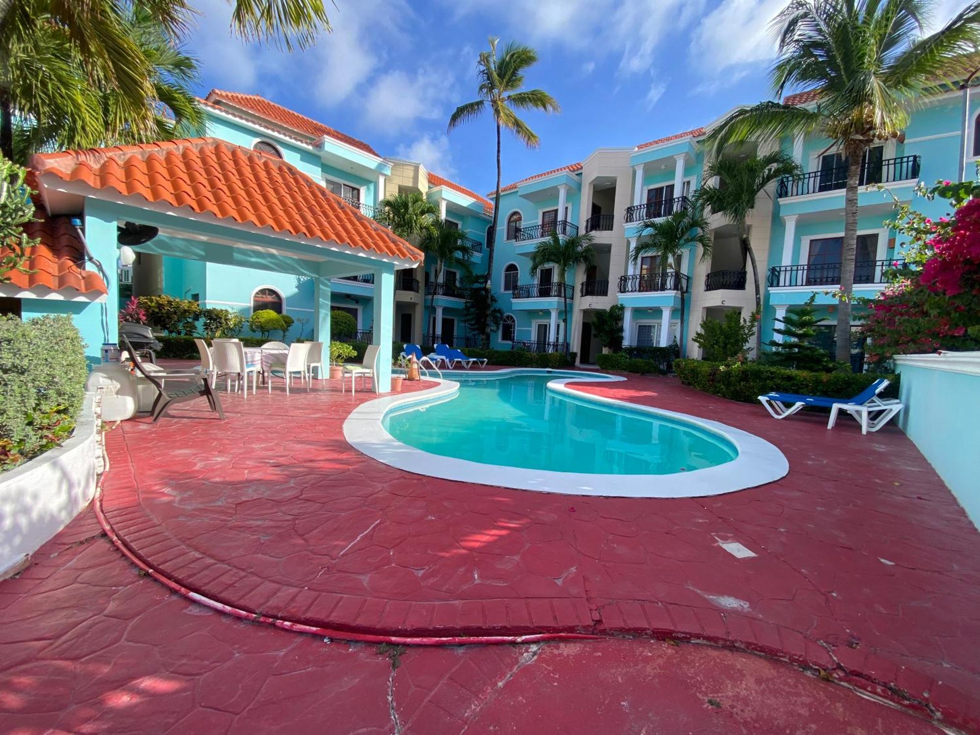 Amazing Pool And Life In Corals Apartamento