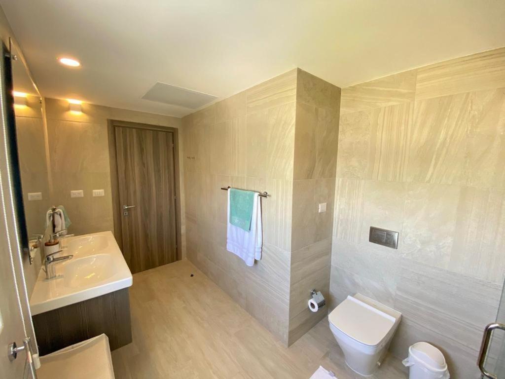 New Modern 2bdr In Cocotal Golf *