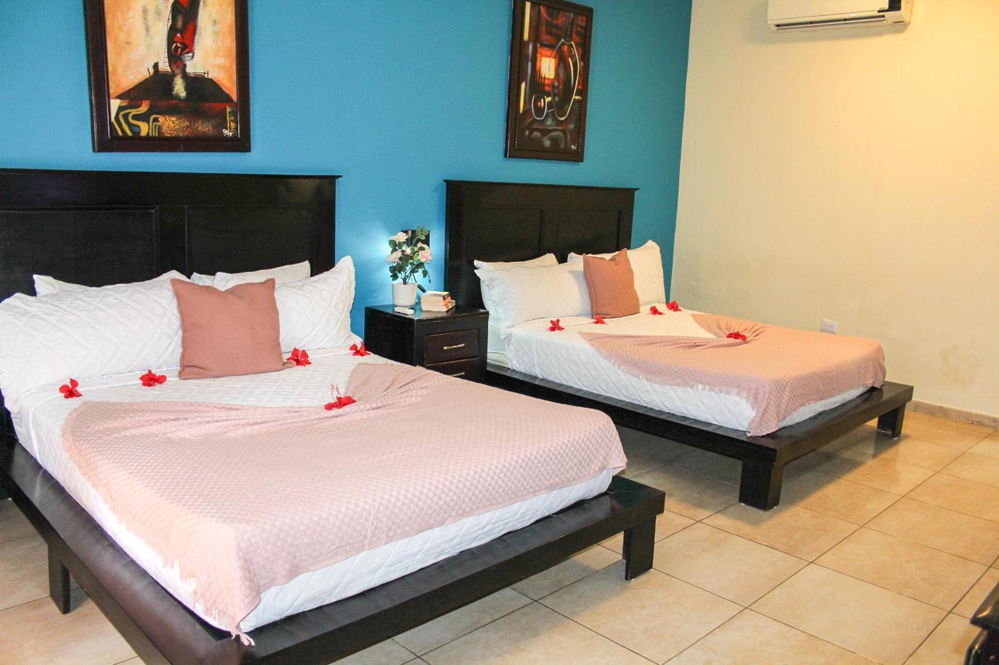 Hotel Plaza Brisas Mt 3*