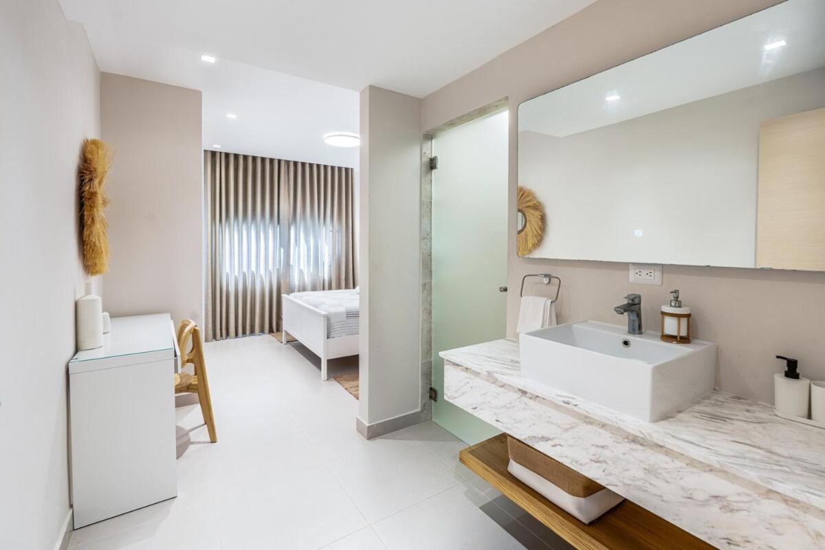 Luxurious 2br 2ba 3 Min From The Punta Cana
