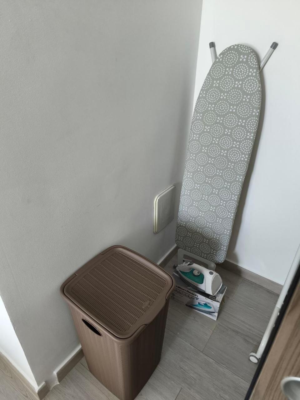 Apartment Comodo En *
