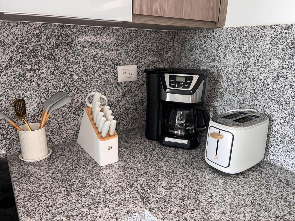 Apartment Comodo En *