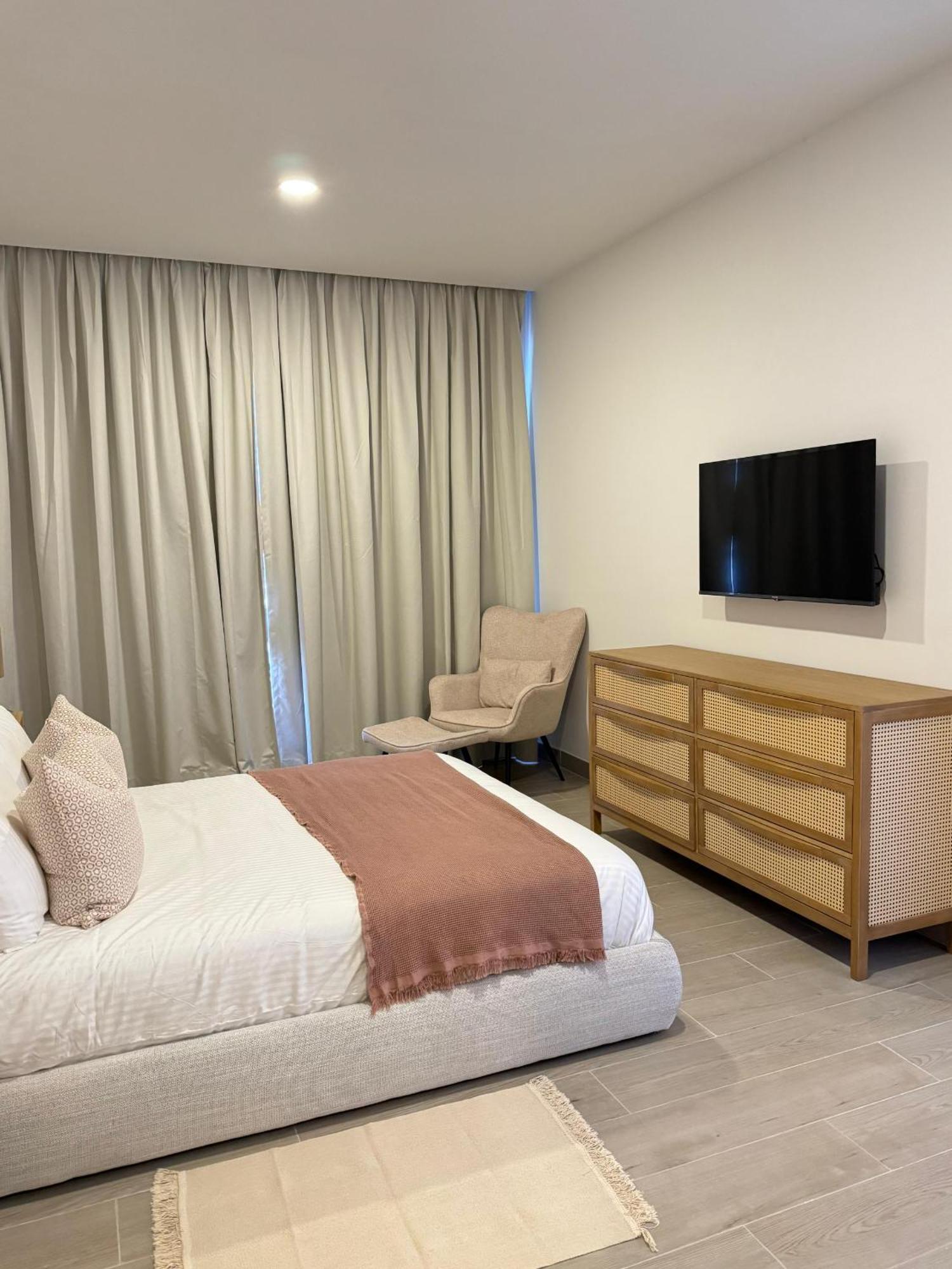 With Balcony And Pool View In Cap Cana Apartamento