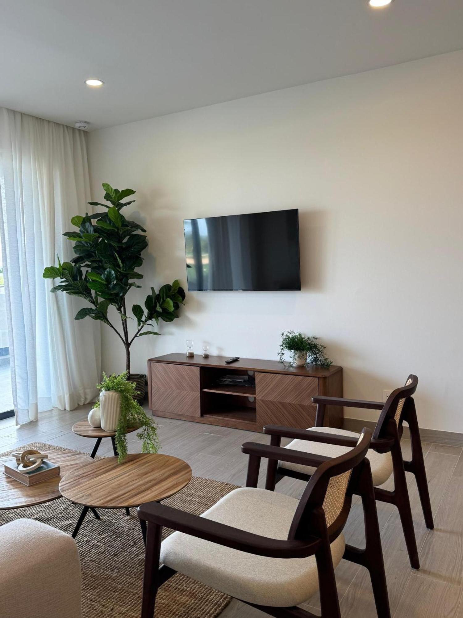 With Balcony And Pool View In Cap Cana Apartamento *