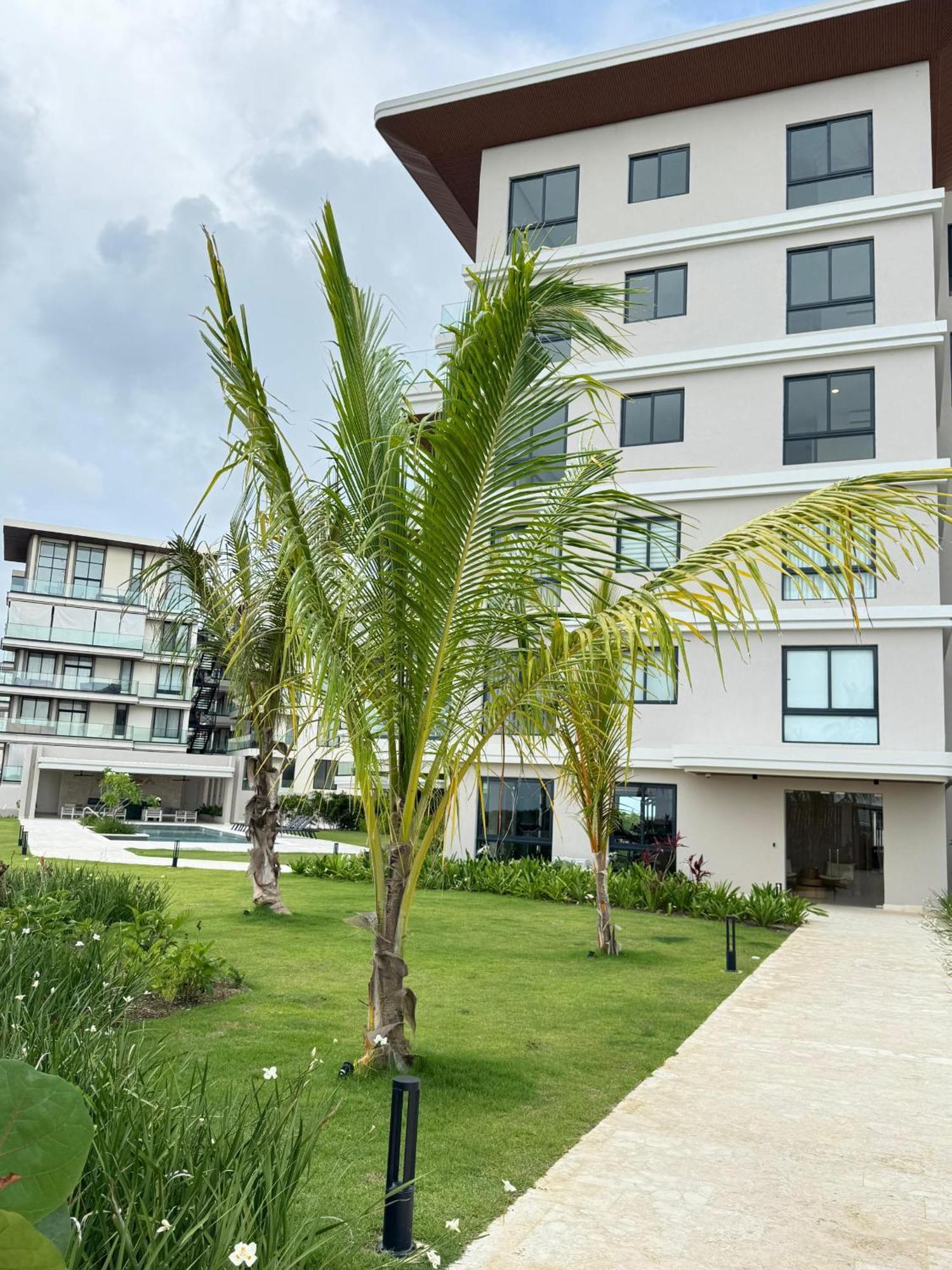 Apartamento With Balcony And Pool View In Cap Cana Punta Cana