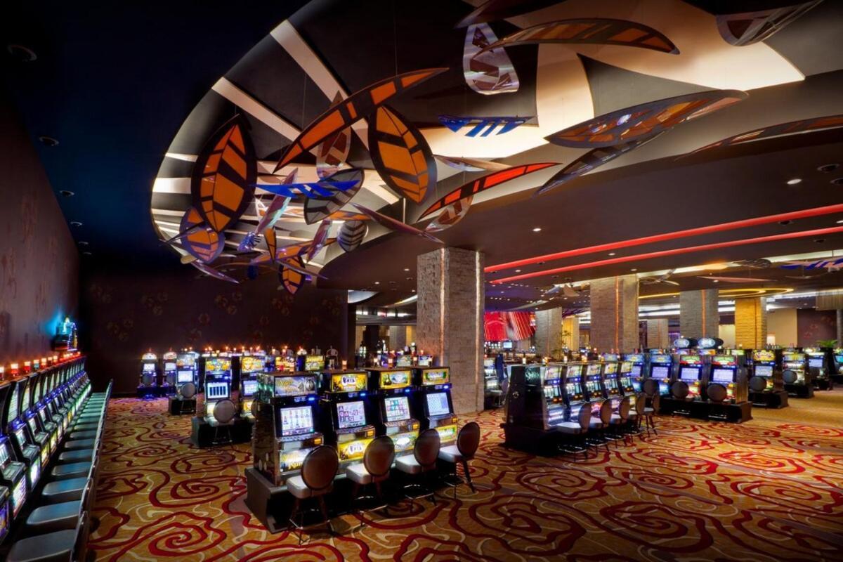 Apartment Luxury With Beach, Golf, Pool, Casino And