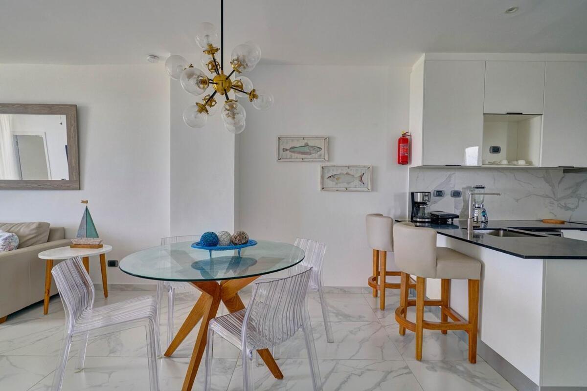 Apartment Luxury With Beach, Golf, Pool, Casino And