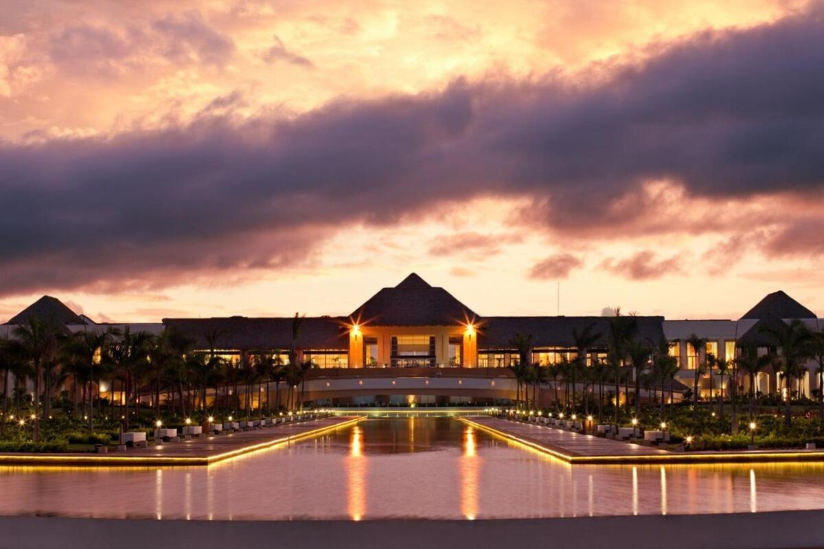 Luxury With Beach, Golf, Pool, Casino And