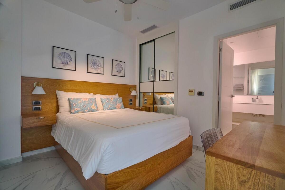 Apartment Luxury With Beach, Golf, Pool, Casino And