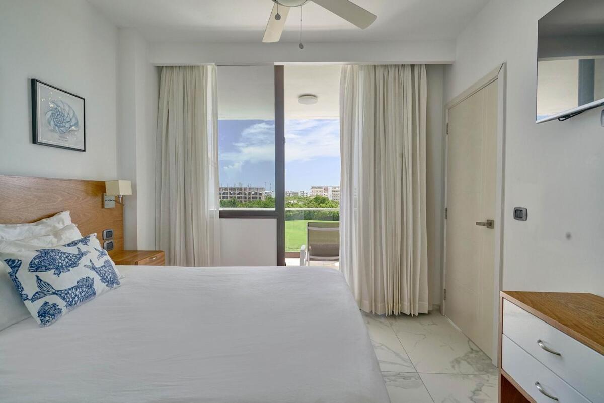 Luxury With Beach, Golf, Pool, Casino And Apartment *