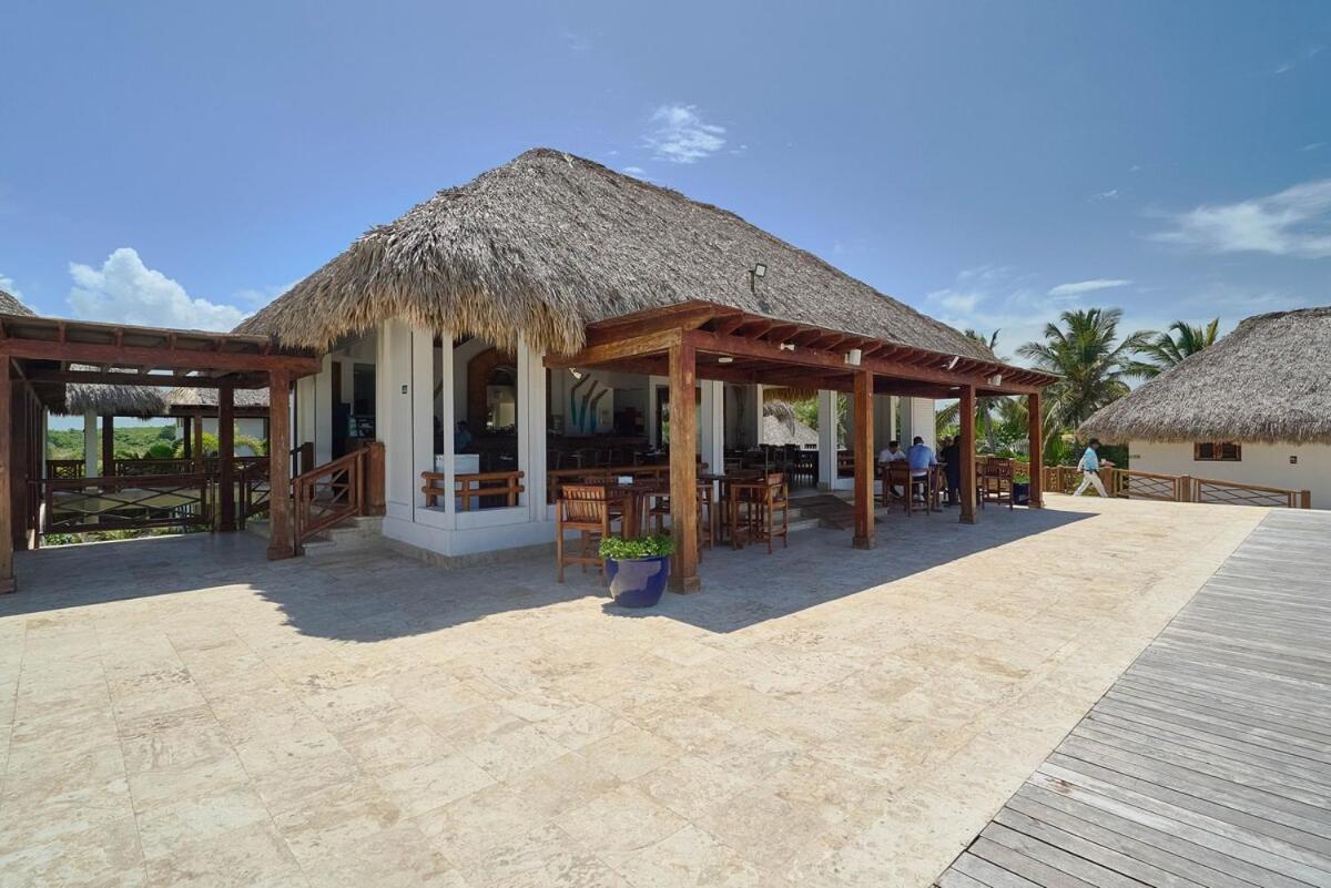 Luxury With Beach, Golf, Pool, Casino And Apartment *