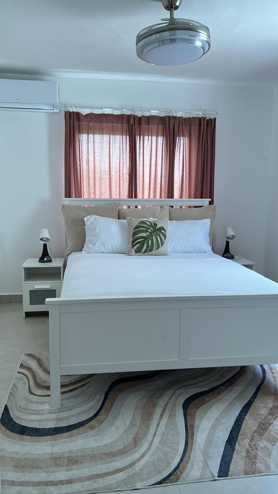 Modern Very Close To Downtown Apartment *