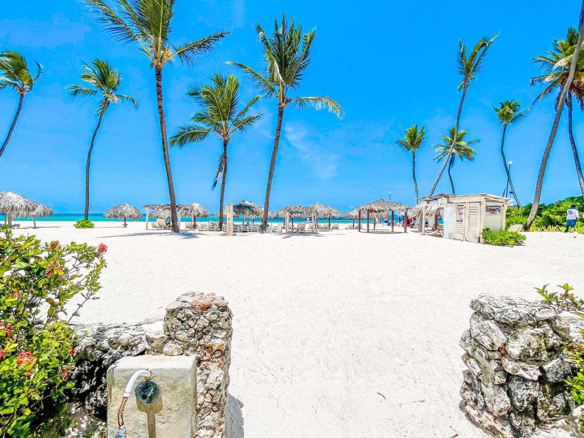 Caribbean Pool Vacation Wifi Club & Hotel Punta Cana