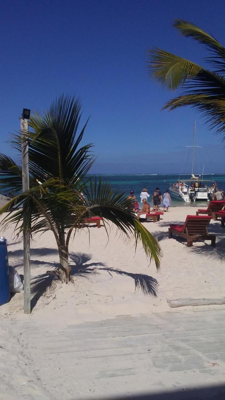 Rolando Share Punta Cana