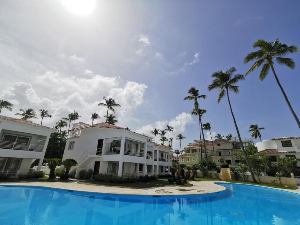Beach Caribbean White Sand & Ocean Punta Cana