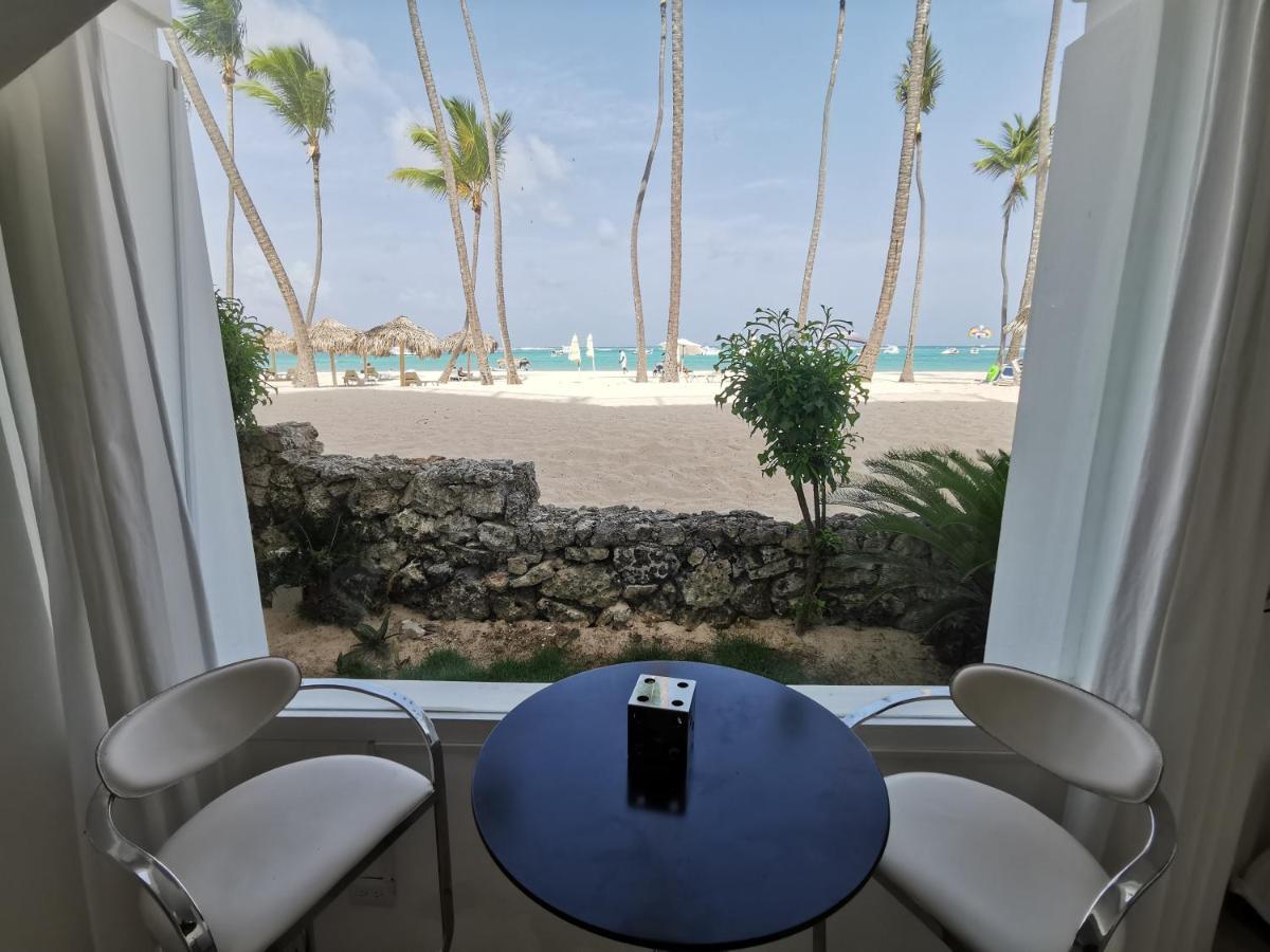 Beach Caribbean White Sand & Ocean Punta Cana