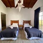 2 Rooms, 4 Beds, Pool, 5Min Beach White Sand
