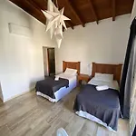 2 Rooms, 4 Beds, Pool, 5Min Beach White Sand