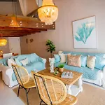 Luxury, Golf And Comfort In The Caribbean