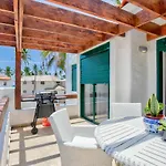 Beautiful Beachfront Apartment With Unique Ocean Views - Stanza D301