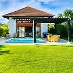 Ileverde 03 - Sun Loungers Bungalow