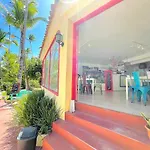 HERMOSA VILLA frente al mar en Playa Bávaro 10 huéspedes WIFI BBQ