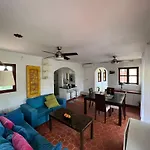 Los Corales Suite (One Suite Group)