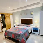 Noe Hotel One Bedroom #3