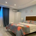 Noe Hotel One Bedroom #3