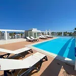 Caribbean Dream Suites Playa Los Corales - Pool Beach Club & Spa
