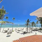 Bavaro Beach Condo-Hotel Wifi Bbq Parking