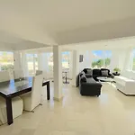 Los Corales Villas & Apartments Resort Wifi Beach Club & Spa